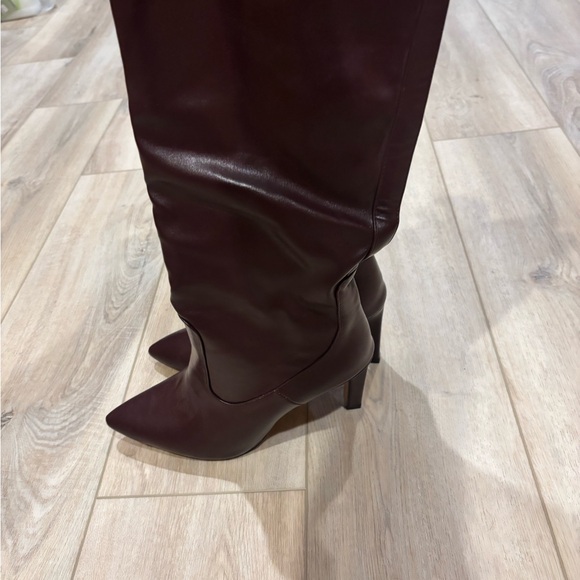 Chic Burgundy Heeled Boots - Picture 8 of 10